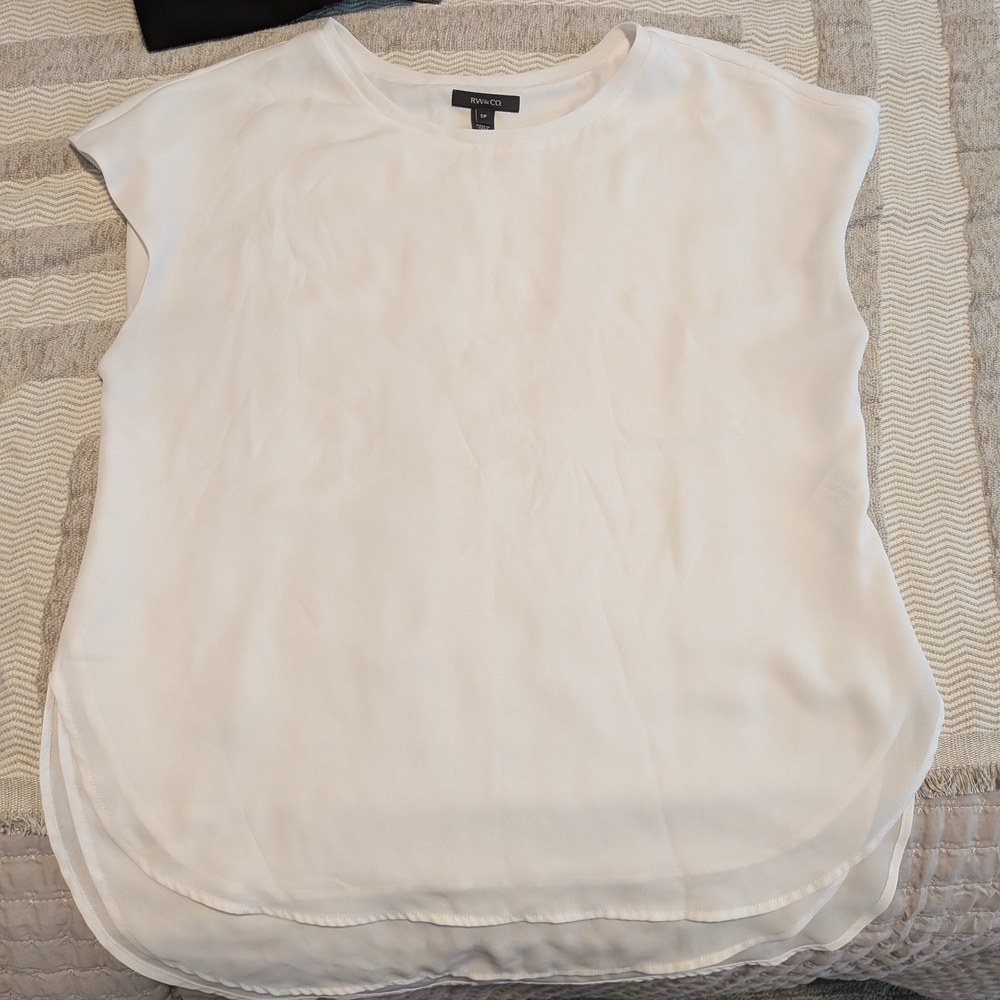 RW&CO. Women's Cream Blouse